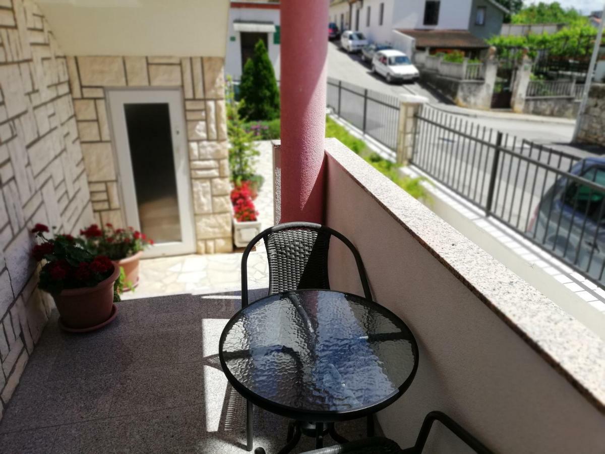 Jan 5 Apartment Pula Luaran gambar